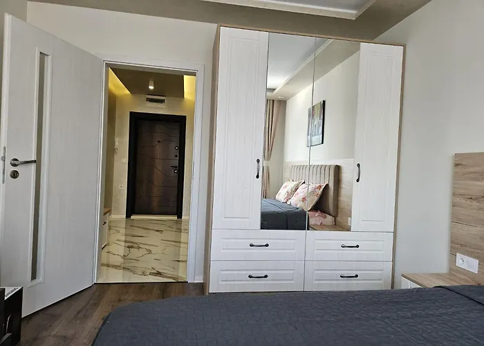 Апартамент Amora Добрич